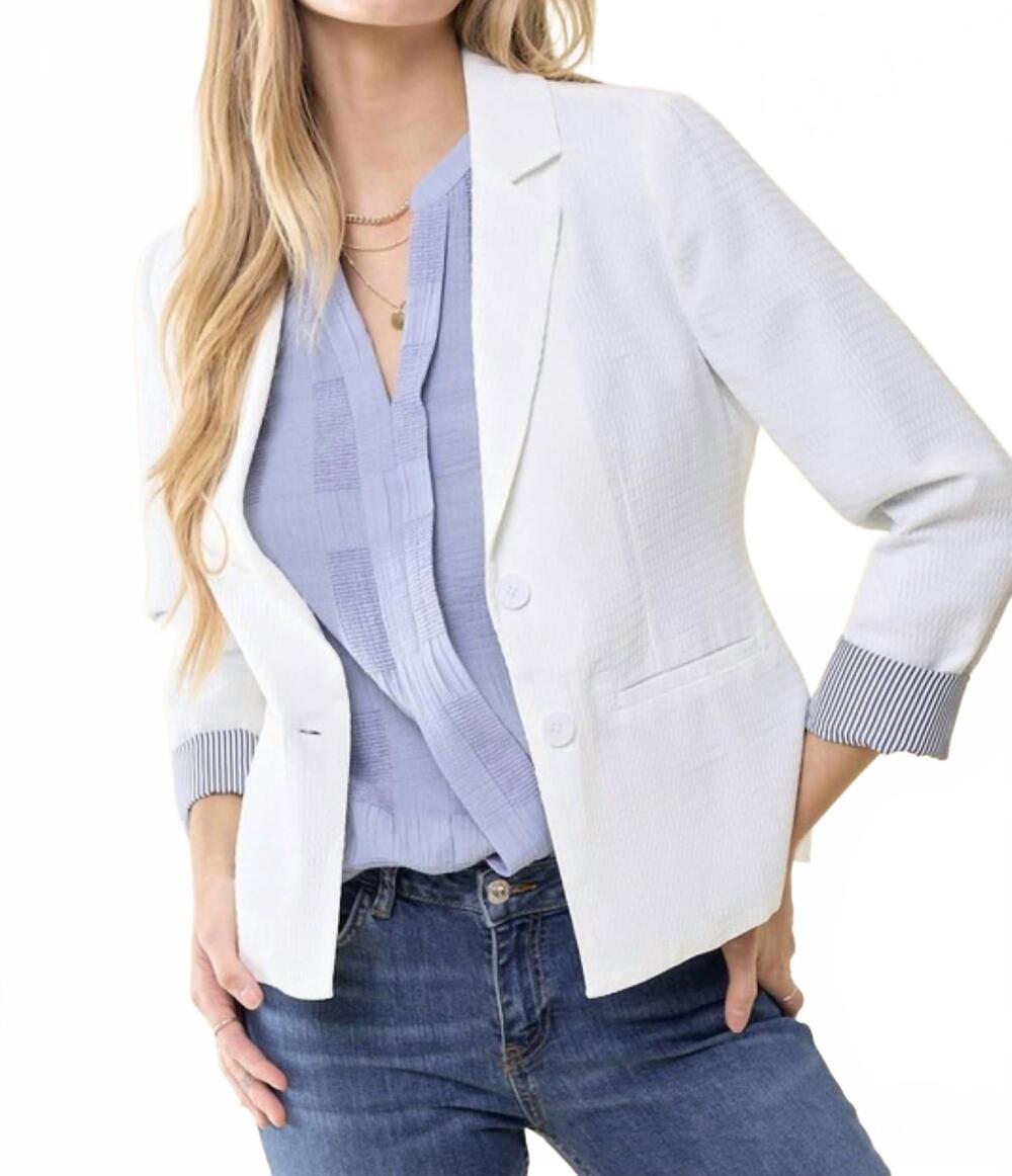 NEW DOE AND RAE shirred textured blazer in stripe